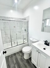 5495 Atlantic Ave in Long Beach, CA - Building Photo - Building Photo