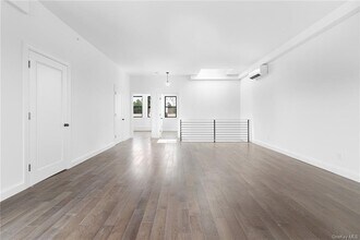 206 Main St, Unit PH in Beacon, NY - Building Photo - Building Photo