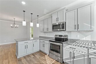 923 NE Hts Ln in Bentonville, AR - Building Photo - Building Photo