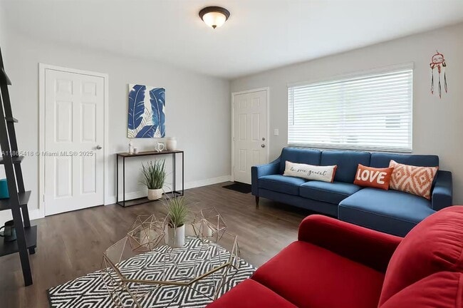 1321 NE 118th St in Miami, FL - Building Photo - Building Photo