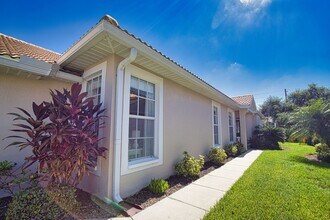 1729 San Silvestro Dr in Venice, FL - Foto de edificio - Building Photo