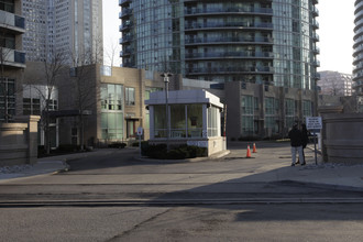 Absolute World Condos in Mississauga, ON - Building Photo - Building Photo