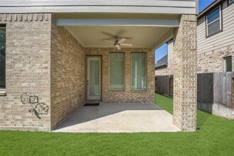 2123 Rosewood Pnes Ln in Pinehurst, TX - Building Photo - Building Photo