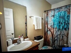 621 Lewa Downs Dr in Pontiac, MI - Building Photo - Building Photo
