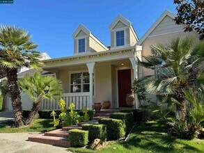 100 Elegans Ct in San Ramon, CA - Building Photo - Building Photo
