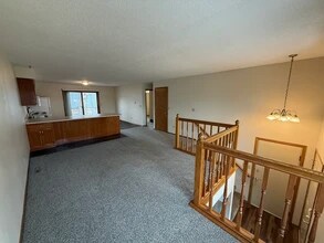 1507 E Cedar Cir in Brandon, SD - Foto de edificio - Building Photo