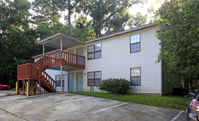 705 Pointe Ct in Tallahassee, FL - Building Photo - Building Photo