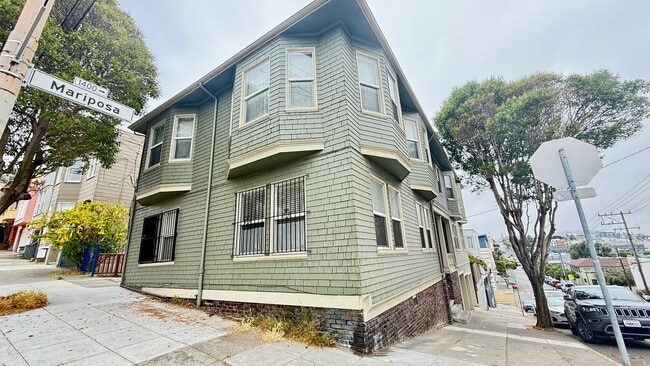 property at 1407 Mariposa St