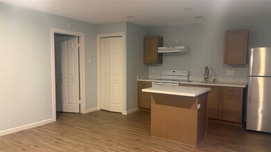 4624 Bell St in Houston, TX - Building Photo - Building Photo