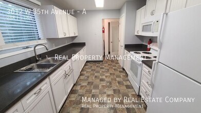 3012 W 35th Ave in Anchorage, AK - Building Photo - Building Photo
