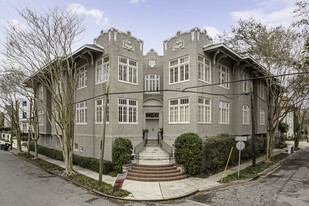 Audubon Court Condominiums Apartments