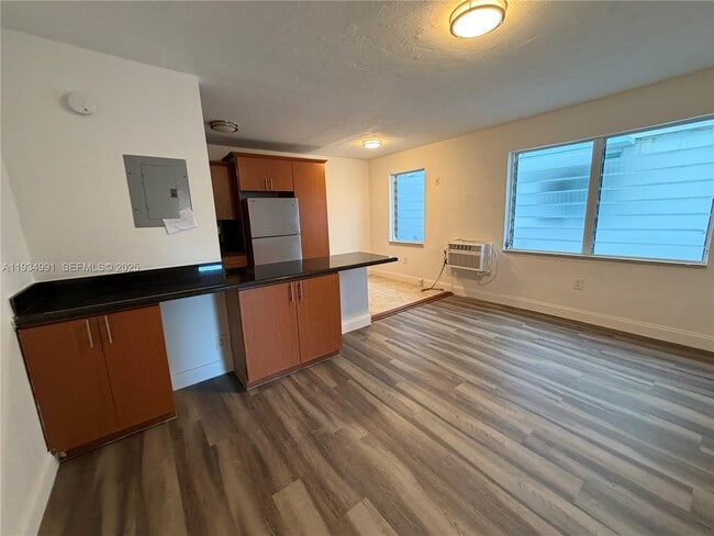 7928 Harding Ave in Miami Beach, FL - Building Photo - Building Photo