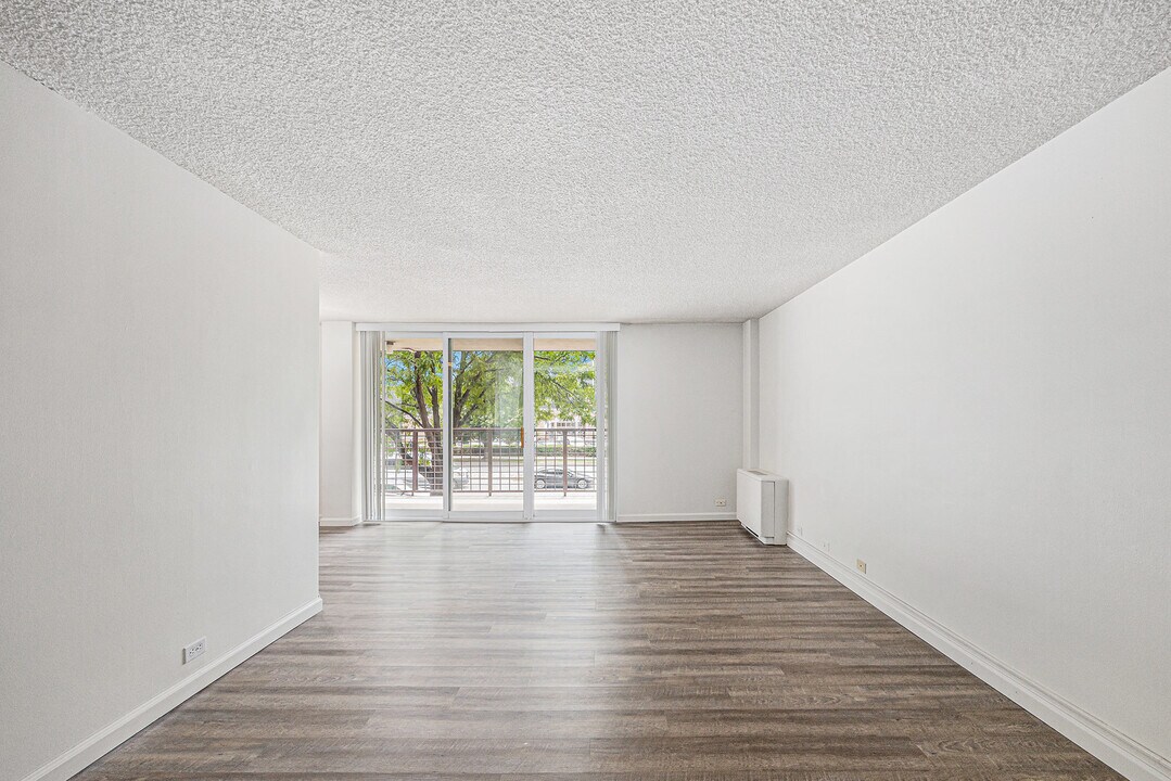 2225 Buchtel Blvd, Unit 208 in Denver, CO - Building Photo