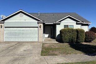 3187 Isaac Ave SE in Albany, OR - Building Photo