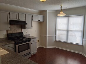 3 Hertford Pl in Durham, NC - Building Photo - Building Photo