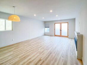 4739 Point Loma Ave-Unit -4739 Point Loma Ave - A in San Diego, CA - Building Photo - Building Photo