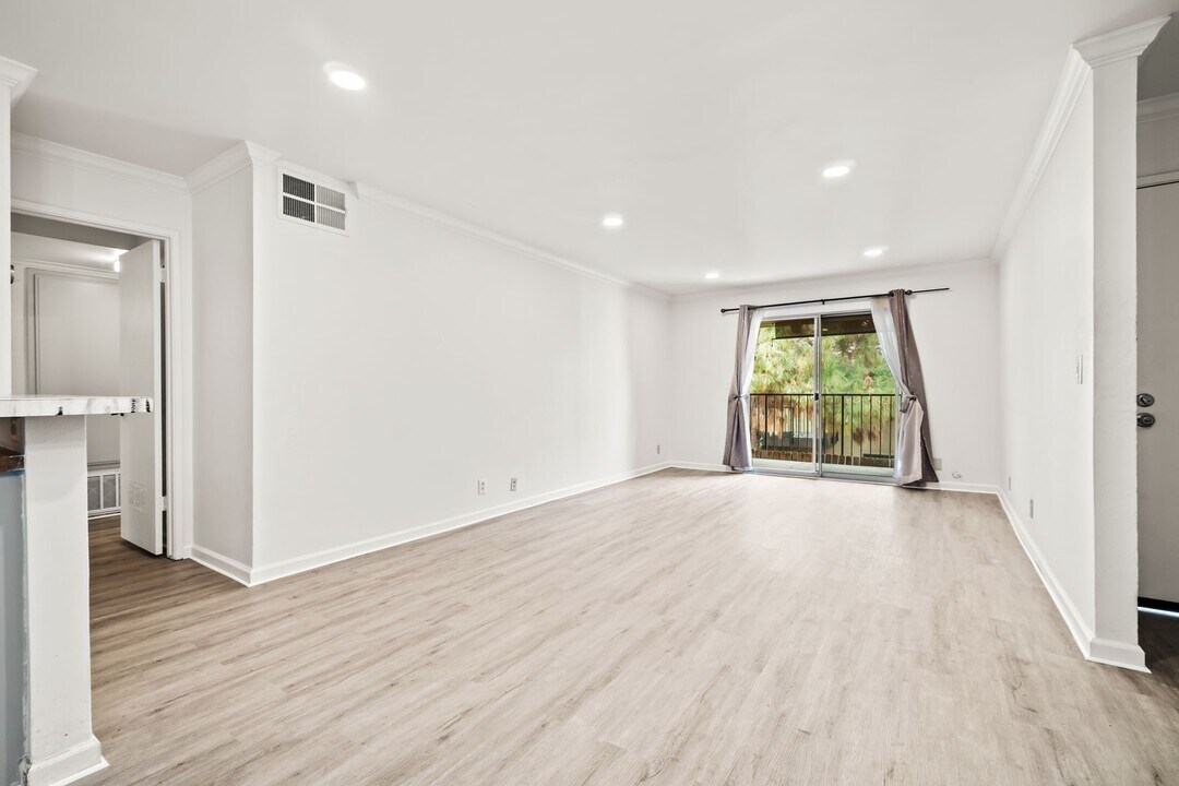 247 N Capitol Ave in San Jose, CA - Foto de edificio