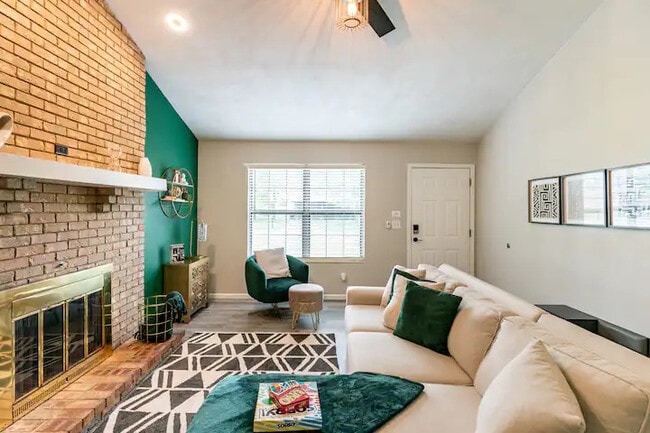 929 Cool Valley Dr in Belleville, IL - Building Photo - Building Photo