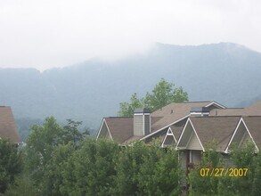 1000 Olde Eastwood Village Blvd in Asheville, NC - Building Photo - Building Photo