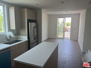1228 S Berendo St in Los Angeles, CA - Building Photo - Building Photo