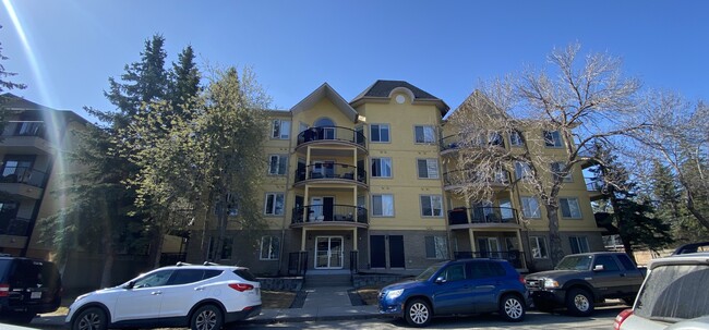 property at 735-456 56 Ave SW