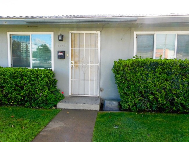 4186 E Ashlan Ave in Fresno, CA - Building Photo - Building Photo