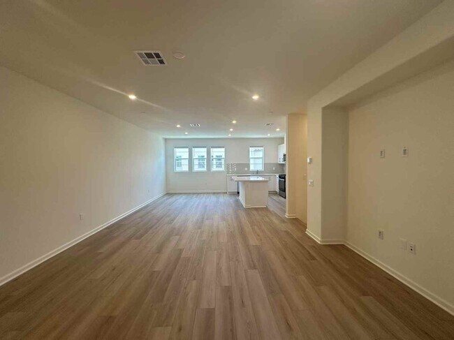 16329 Sandpiper Ave in Chino, CA - Building Photo - Building Photo