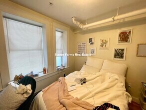 84 Fenway, Unit B1 in Boston, MA - Foto de edificio - Building Photo