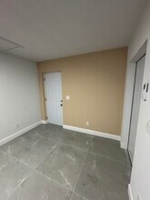 441 San Mateo Dr in Palm Springs, FL - Building Photo - Building Photo