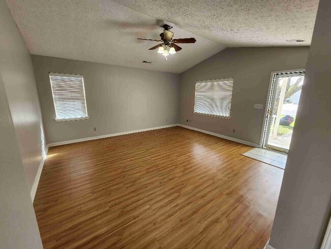 8065 Resin Rd in Murrells Inlet, SC - Building Photo - Building Photo