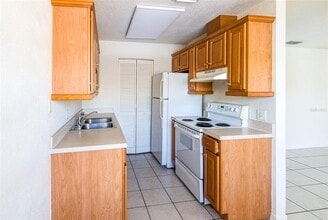 23385 Farnam St in Port Charlotte, FL - Building Photo - Building Photo