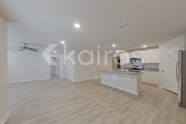 336 Monarch Ln in Pensacola, FL - Building Photo - Building Photo