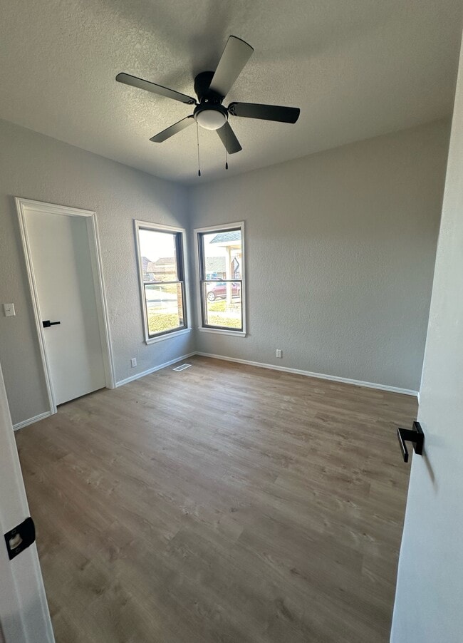 2611 Silvertree Dr in Oklahoma City, OK - Building Photo - Building Photo