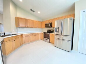 513 Hardwood Cir in Orlando, FL - Building Photo - Building Photo