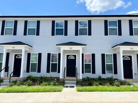 2250 Del Carmel Way in Tallahassee, FL - Building Photo