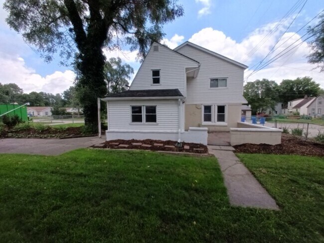 property at 2044 Garrick Ave