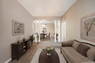 1819 Babcock Rd in San Antonio, TX - Building Photo - Building Photo