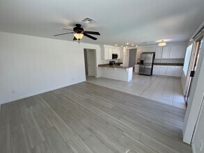 17315 N Kimberly Way in Surprise, AZ - Building Photo - Building Photo