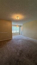 1401 Village Blvd in West Palm Beach, FL - Foto de edificio - Building Photo