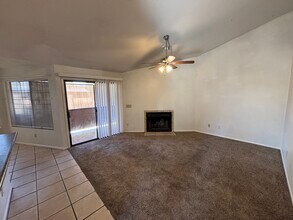 5626 S Wood Crest Dr, Unit 5626 in Tucson, AZ - Foto de edificio - Building Photo