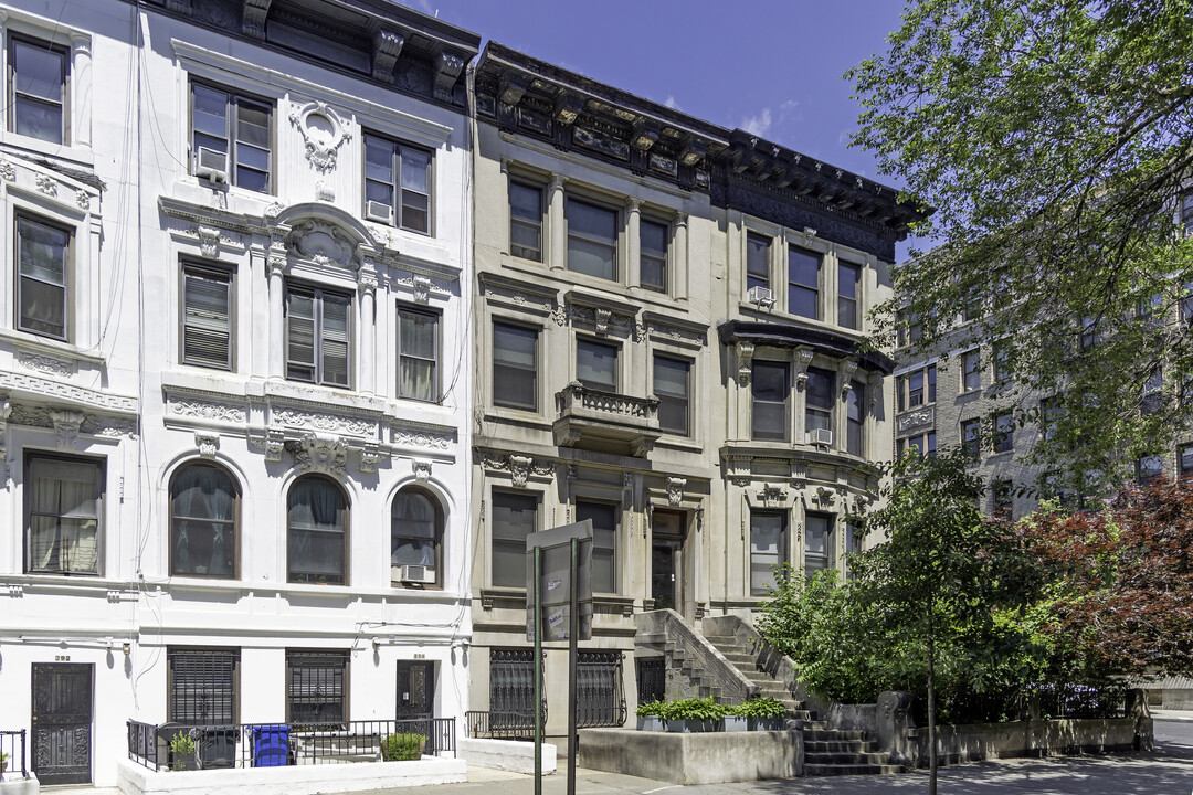 296 Convent Ave in New York, NY - Building Photo