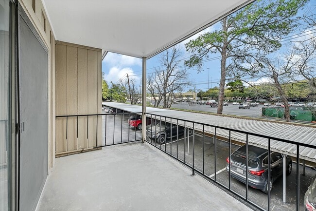 7555 Katy Fwy