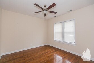 1819 W Leland Ave, Unit 1821-1 in Chicago, IL - Foto de edificio - Building Photo
