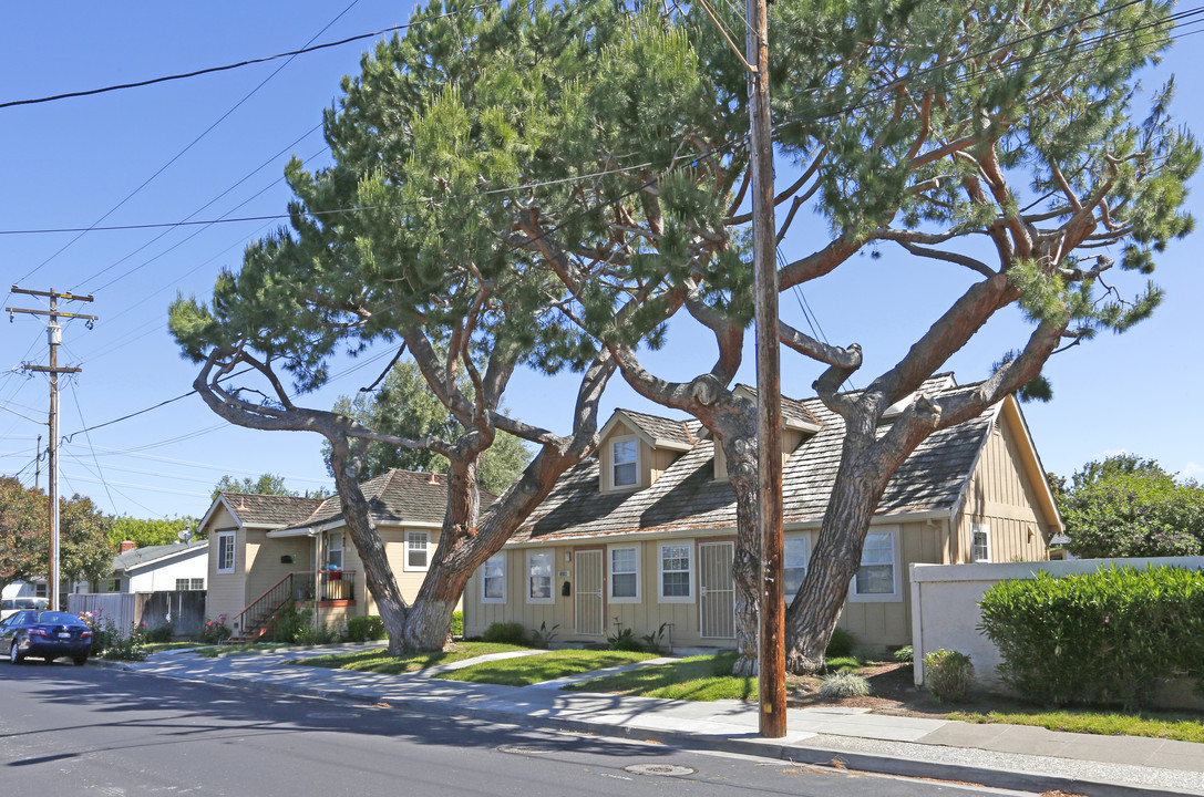 1217-1235 Pierce St in Santa Clara, CA - Foto de edificio