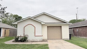 4626 Callery Creek Dr in Houston, TX - Building Photo
