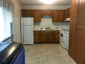 1355 15th Ave S in St. Cloud, MN - Foto de edificio - Building Photo