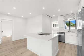 455 SW 14th Ct in Pompano Beach, FL - Building Photo - Building Photo