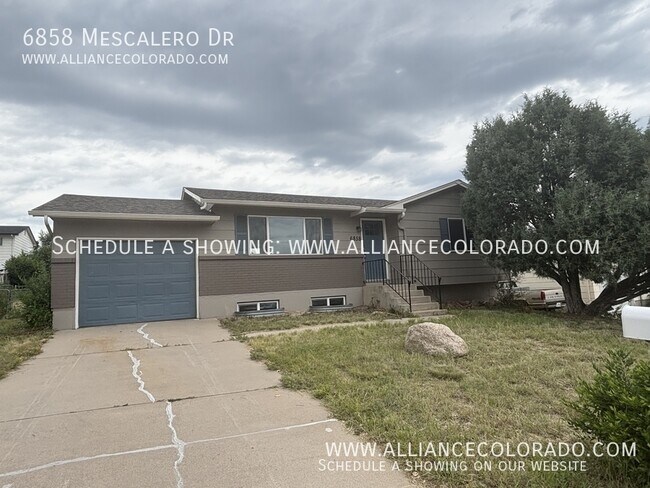 6858 Mescalero Dr in Colorado Springs, CO - Building Photo - Building Photo