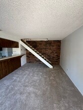 4722 Greenholme Dr in Sacramento, CA - Building Photo - Building Photo