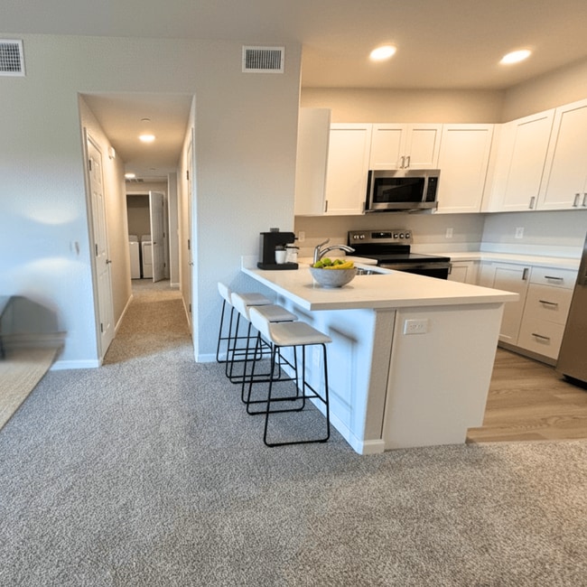 Cottages at Laguna in Sacramento, CA - Building Photo - Building Photo